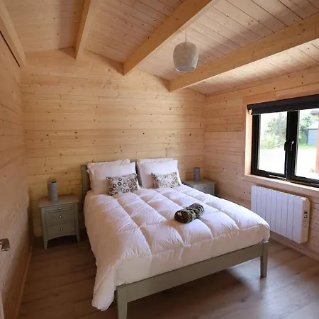 Killarneys Cabins - Luxurious And Oversized Scandanavian Lodges (Adults Only)