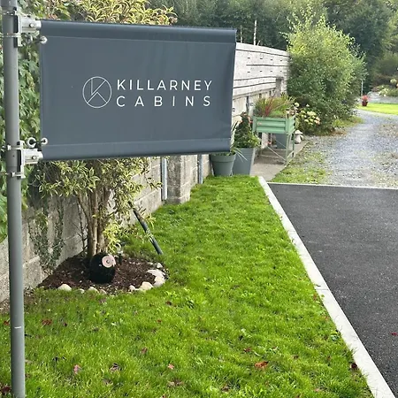 Killarneys - Luxurious And Oversized Scandanavian (adults Only) Chalet